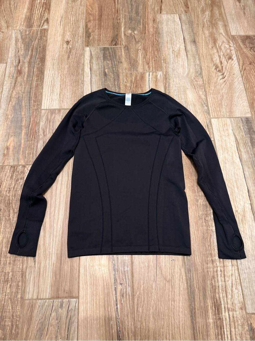 Ivivva Lululemon Kids Brand Fly Tech Long Sleeve Top
